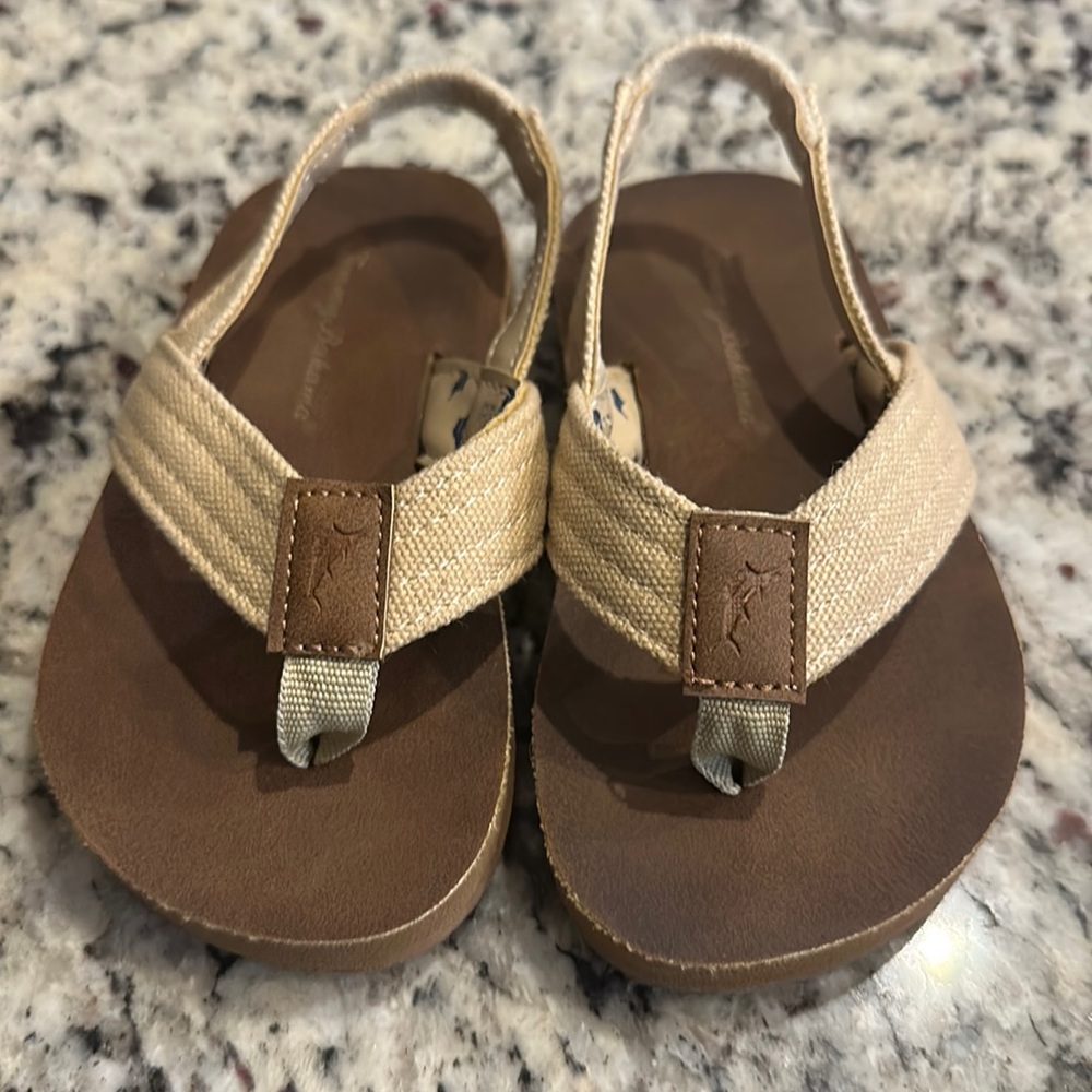 Tommy Bahama 6c sandals